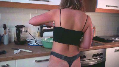 Watch EllamaeWerley Live On Cam