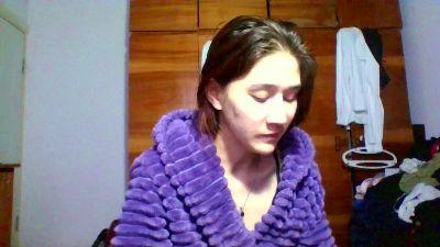 Watch IsidraCeraos Live On Cam