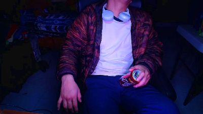 Watch Larry_Art_A Live On Cam