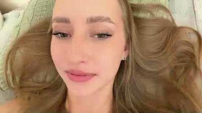 Watch NevaMunnell Live On Cam