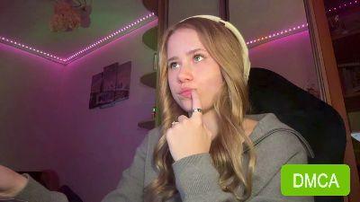 Watch ReikoStamnos Live On Cam