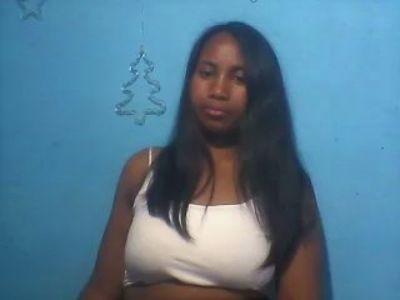 Watch Voarisoaaaaa0 Live On Cam