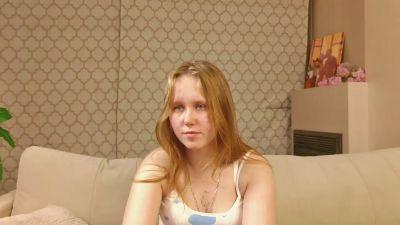 Watch VoidElaris Live On Cam