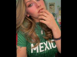 Watch Alyx_Singer Live On Cam