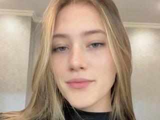 Watch ElizabethDebicki Live On Cam