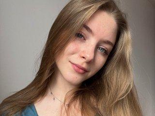 Watch Iviefae Live On Cam