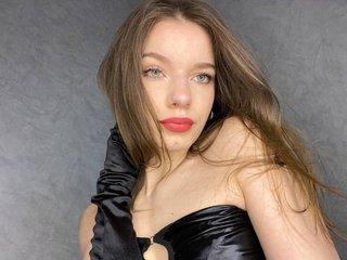Watch MYasmina Live On Cam
