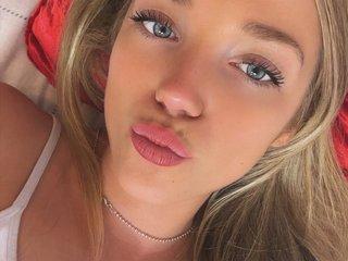 Watch Melanie_naughtyx Live On Cam
