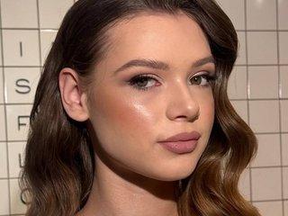 Watch SweetieClementine Live On Cam