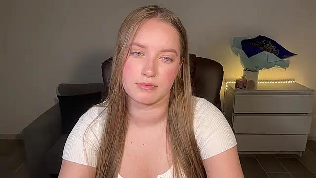Watch EvaMaddison Live On Cam