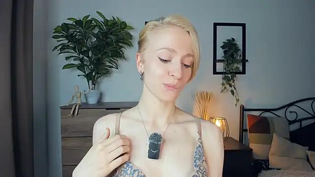 Watch JanettePerro Live On Cam