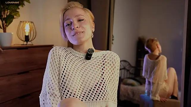 Watch JanettePerro Live On Cam