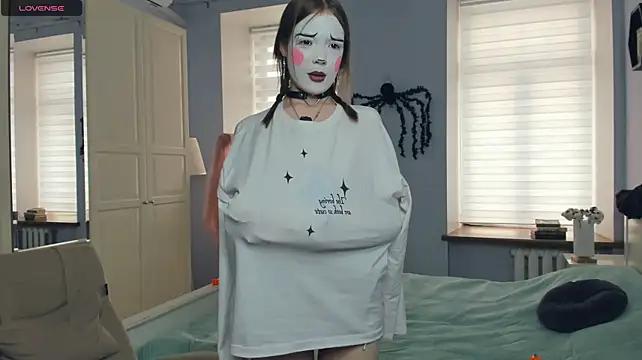 Watch LavenderMitten Live On Cam