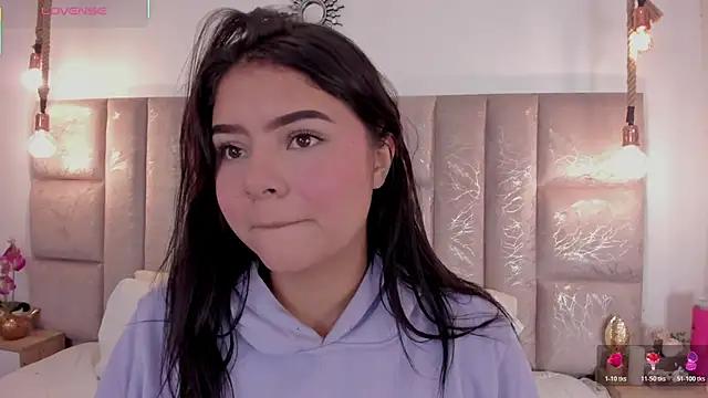 Watch Oriana_Guzman Live On Cam