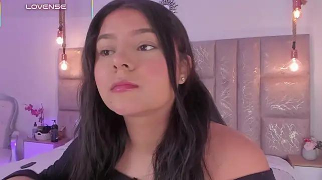 Watch Oriana_Guzman Live On Cam