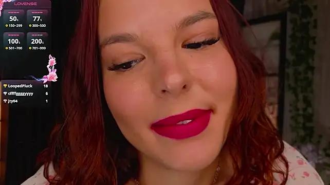 Watch PollyHiller1 Live On Cam