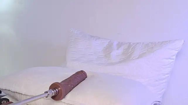 Watch Sarita__Gomez Live On Cam