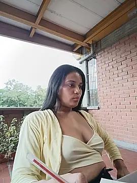 Watch _Estrellita_ Live On Cam