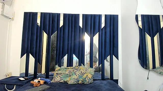 Watch aishaxht Live On Cam