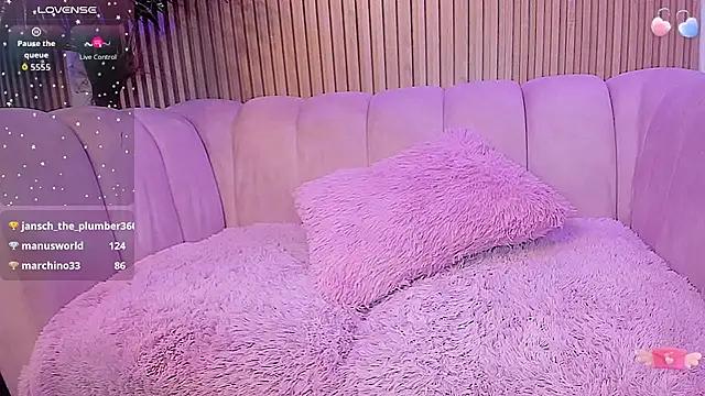 Watch hanniiee_ Live On Cam
