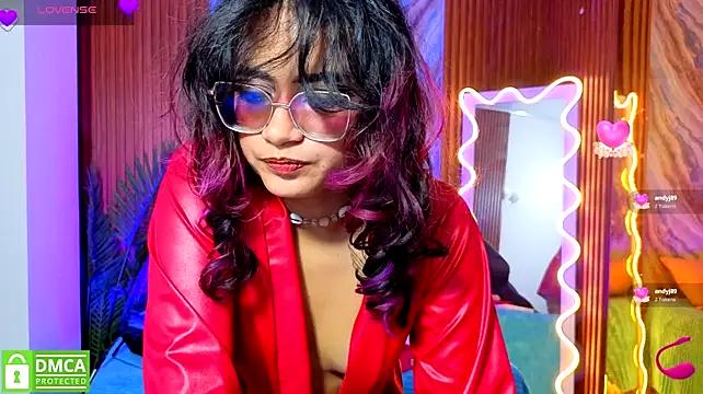 Watch kristen_tay Live On Cam